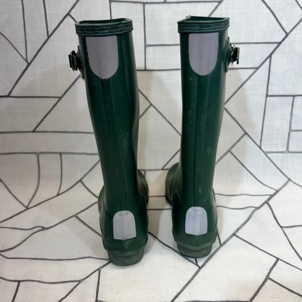 Hunter Rain Boots Size 2B/3G Green Kids Original Tall Waterproof Rubber Boots
